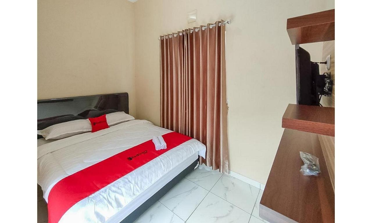 Hotel Reddoorz Near Bns Batu Tlekung Exterior foto
